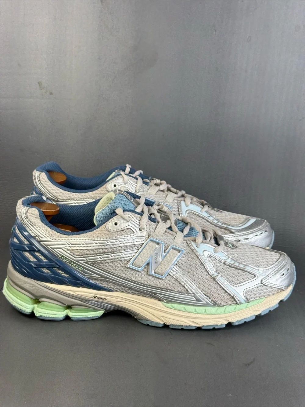New Balance 1906R Still Water Lab Green athletic shoes men's size 13